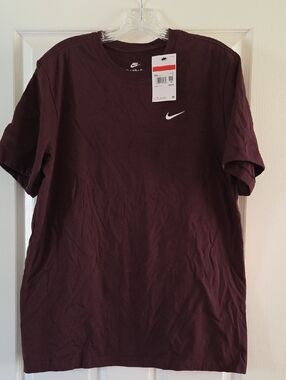 NWT Nike Men's Short Sleeve "The Nike Tee" Burgundy, White Embroidered Swoosh, L